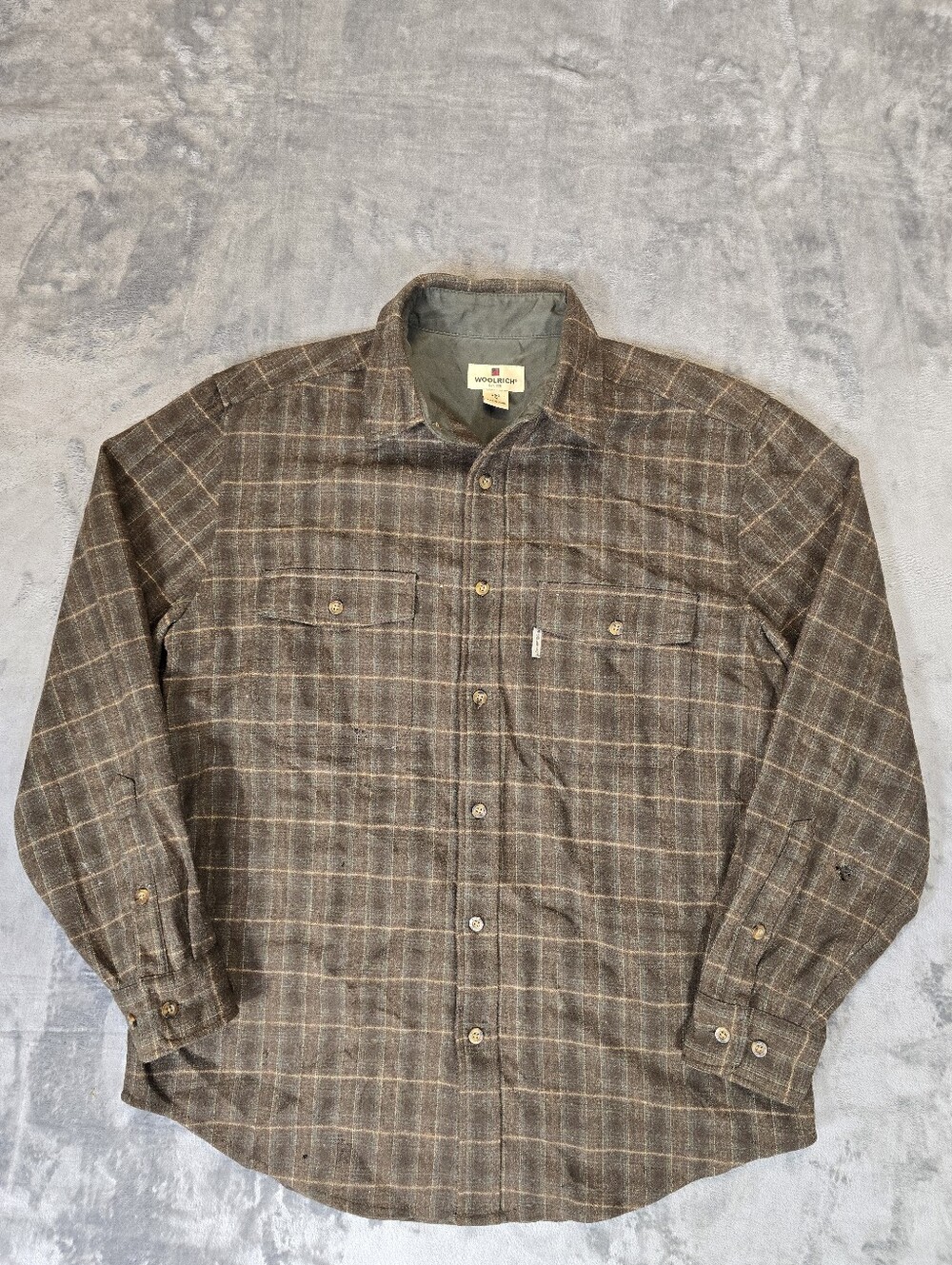 Woolrich Plaid 100% Wool Button Up Shirt Size Medium Brown Distressed Workwear